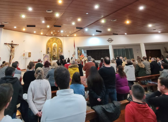 ANUNCIO DE PASCUA A LAS COMUNIDADES NEOCATECUMENALES