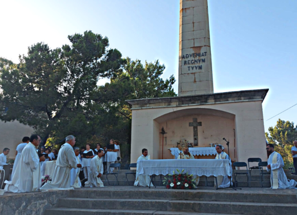 FIESTA EN HONOR AL SAGRADO CORAZÓN EN MONTECRISTO