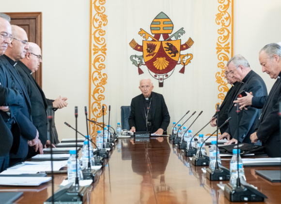 LOS OBISPOS DE LA PROVINCIA ECLESIÁSTICA VALENTINA CONVOCAN ESTA TARDE UN ROSARIO PARA «REDESCUBRIR Y DEFENDER EL VALOR DE LA VIDA, LA FAMILIA, LA PAZ Y LA EDUCACIÓN»