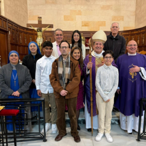 LA PARROQUIA DEL SALVADOR DE LA MARINA RECIBE LA VISITA PASTORAL