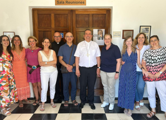 REUNIÓN DEL OBISPO CON LOS PROFESORES DE RELIGIÓN DE LAS PITIUSAS