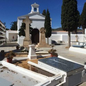 MISAS Y RESPONSOS EN LOS CEMENTERIOS PITIUSOS POR LOS FIELES DIFUNTOS