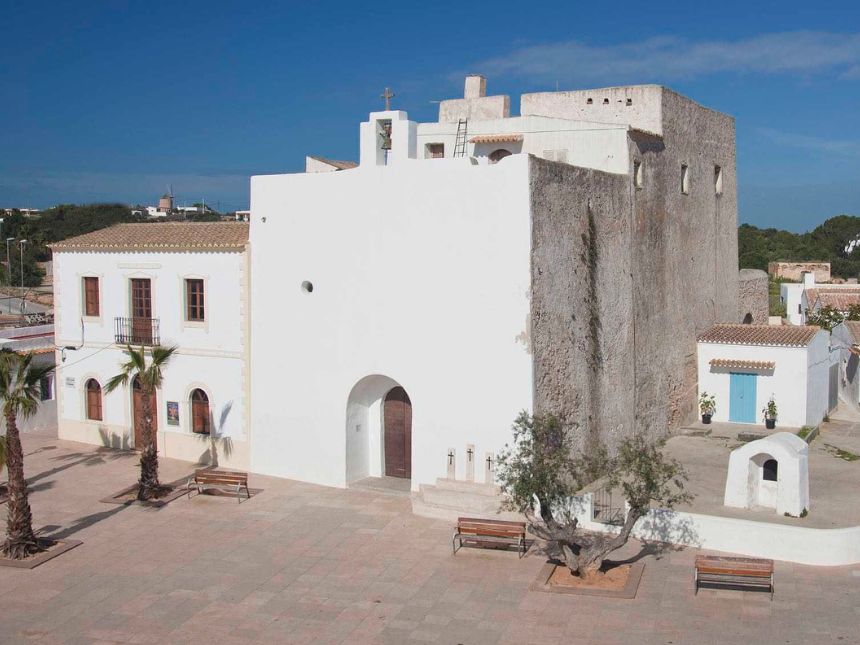 EL MAL TIEMPO OBLIGA A APLAZAR LA PEREGRINACIÓN JUBILAR DE LAS PARROQUIAS DE FORMENTERA A LA CATEDRAL EL MAL TIEMPO OBLIGA A APLAZAR LA PEREGRINACIÓN JUBILAR DE LAS PARROQUIAS DE FORMENTERA A LA CATEDRAL