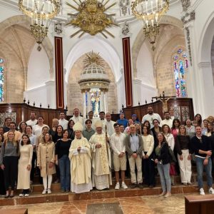 LA JORNADA DE IDENTIDAD DE LOS CENTROS DIOCESANOS CULMINA CON  LA PEREGRINACIÓN JUBILAR