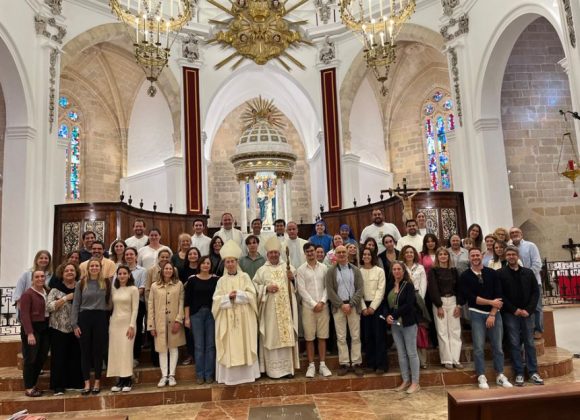 LA JORNADA DE IDENTIDAD DE LOS CENTROS DIOCESANOS CULMINA CON  LA PEREGRINACIÓN JUBILAR