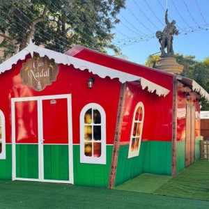 UNA CASETA NAVIDEÑA DE CÁRITAS PARA FOMENTAR LA CREATIVIDAD Y LA PARTICIPACIÓN SOCIAL