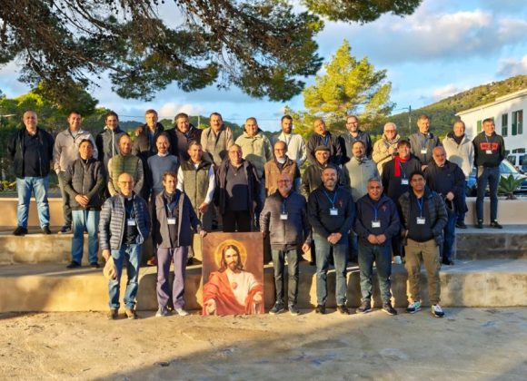 UNA TREINTENA DE PARTICIPANTES EN EL RETIRO DE EMAÚS PARA HOMBRES