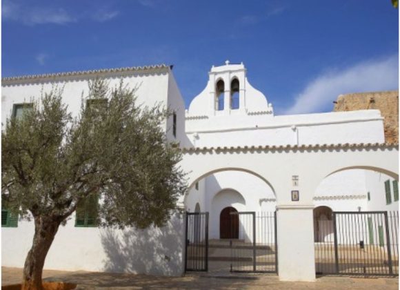 SANT ANTONI CELEBRA ESTE SÁBADO SU FIESTA PATRONAL, PENDIENTE DE LA LLUVIA