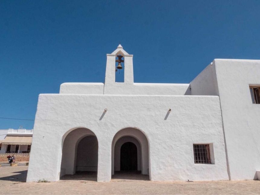 LA PARROQUIA DE SANTA AGNÈS CELEBRA ESTE MIÉRCOLES SU FIESTA PATRONAL LA PARROQUIA DE SANTA AGNÈS CELEBRA ESTE MIÉRCOLES SU FIESTA PATRONAL