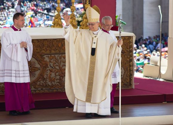 EL PAPA VISITARÁ ESPAÑA ENTRE EL 6 Y EL 12 DE JUNIO EL PAPA VISITARÁ ESPAÑA ENTRE EL 6 Y EL 12 DE JUNIO