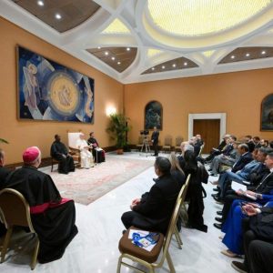 EL OBISPO DE IBIZA ASISTE A UN ENCUENTRO CON EL PAPA SOBRE LAS DESIGUALDADES SANITARIAS EN EUROPA