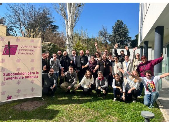 LA PASTORAL DE INFANCIA, PRIORIDAD EN LA ACCIÓN EVANGELIZADORA DE LA IGLESIA EN ESPAÑA LA PASTORAL DE INFANCIA, PRIORIDAD EN LA ACCIÓN EVANGELIZADORA DE LA IGLESIA EN ESPAÑA