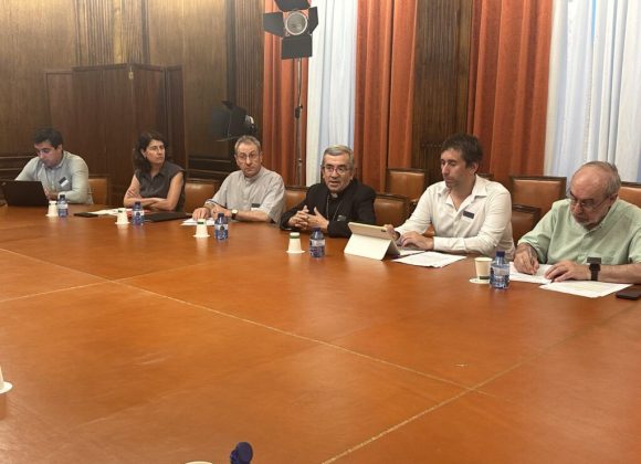 ENTIDADES DE IGLESIA CONSIDERAN LA REGULARIZACIÓN EXTRAORDINARIA DE PERSONAS MIGRANTES UNA MEDIDA DE RESPONSABILIDAD POLÍTICA, ÉTICA Y SOCIAL ENTIDADES DE IGLESIA CONSIDERAN LA REGULARIZACIÓN EXTRAORDINARIA DE PERSONAS MIGRANTES UNA MEDIDA DE RESPONSABILIDAD POLÍTICA, ÉTICA Y SOCIAL