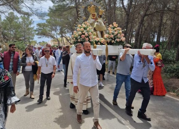 EL DOMINGO 26, ROMERÍA DE LA VIRGEN DE LA CABEZA EN FORMENTERA EL DOMINGO 26, ROMERÍA DE LA VIRGEN DE LA CABEZA EN FORMENTERA