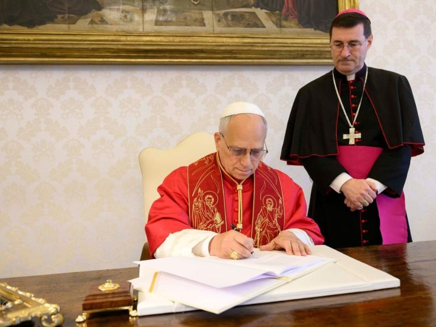LA PRIMERA ENCÍCLICA DE LEÓN XIV: QUE LA IA SIRVA A LA HUMANIDAD, NO AL PODER DE POCOS LA PRIMERA ENCÍCLICA DE LEÓN XIV: QUE LA IA SIRVA A LA HUMANIDAD, NO AL PODER DE POCOS