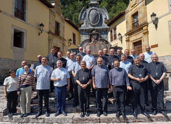 EL OBISPO DE IBIZA PARTICIPA EN COVADONGA EN EL II ENCUENTRO FORMATIVO PARA OBISPOS EL OBISPO DE IBIZA PARTICIPA EN COVADONGA EN EL II ENCUENTRO FORMATIVO PARA OBISPOS