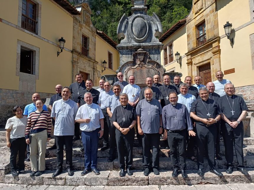 EL OBISPO DE IBIZA PARTICIPA EN COVADONGA EN EL II ENCUENTRO FORMATIVO PARA OBISPOS EL OBISPO DE IBIZA PARTICIPA EN COVADONGA EN EL II ENCUENTRO FORMATIVO PARA OBISPOS
