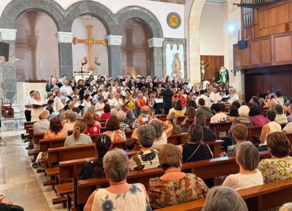 CONTINÚAN CON GRAN ÉXITO LOS CONCIERTOS CORALES DE ‘EIVISSA CANTA’ CONTINÚAN CON GRAN ÉXITO LOS CONCIERTOS CORALES DE ‘EIVISSA CANTA’