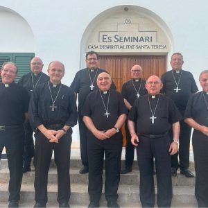 LOS OBISPOS DE LA PROVINCIA VALENTINA EXAMINAN EN IBIZA LA SITUACIÓN DE LA ENSEÑANZA DE LA RELIGIÓN EN LA ESCUELA PÚBLICA